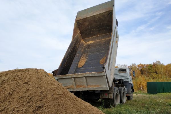 Topsoil Delivery in Marco Island