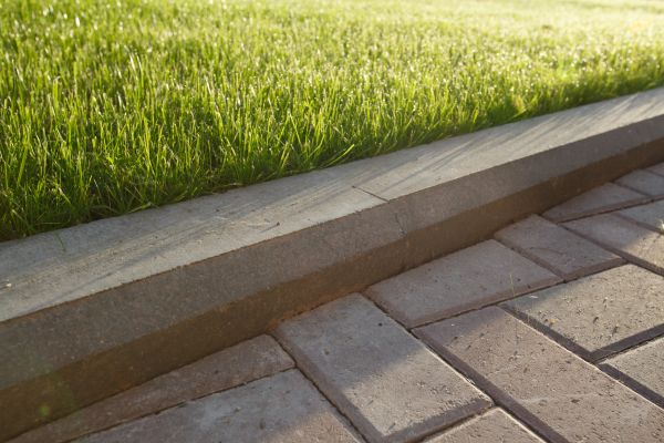 Lawn Edging Replacement in Marco Island
